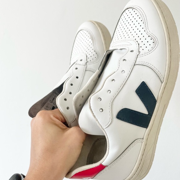 Veja V-10 Women’s sneakers White, Red and Blue - Picture 5 of 11